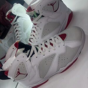 Jordan 7 Retro "Hare" sneakers.